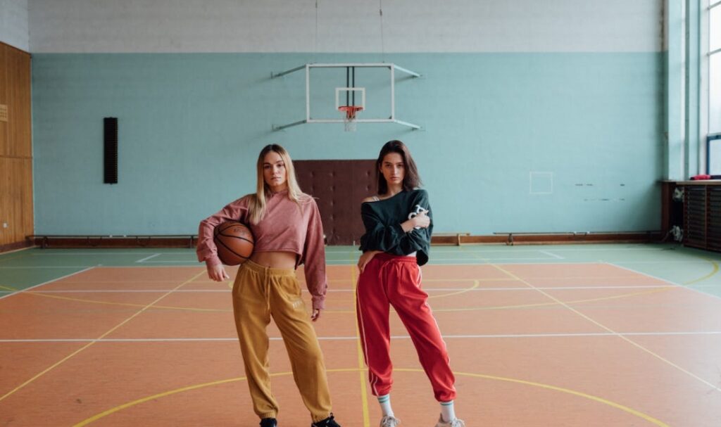 Darmowe korzystanie z obiektów sportowych AWF dla mieszkańców dzielnicy Bielany