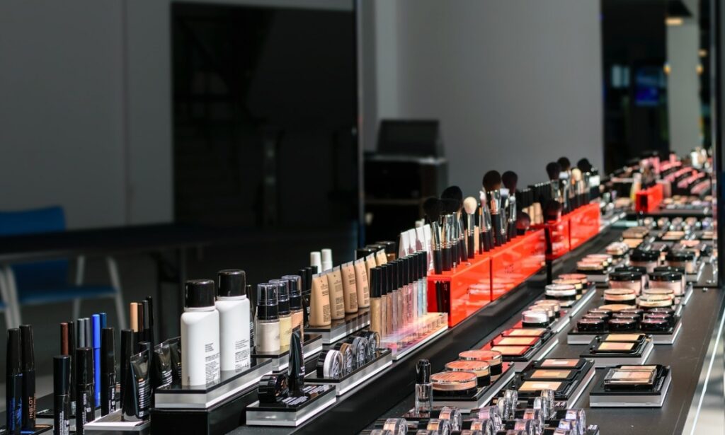 20-letni miłośnik perfum i maszynek do golenia ukradł towary wart ponad 1000 złotych