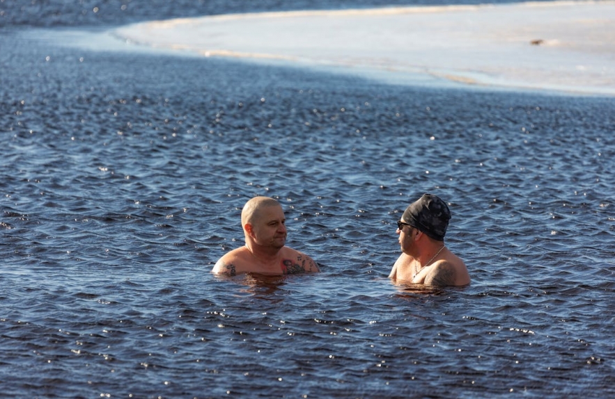 Sezon zimnowodnych kąpieli na warszawskiej plaży Rusałka rozpoczyna się w najbliższą niedzielę