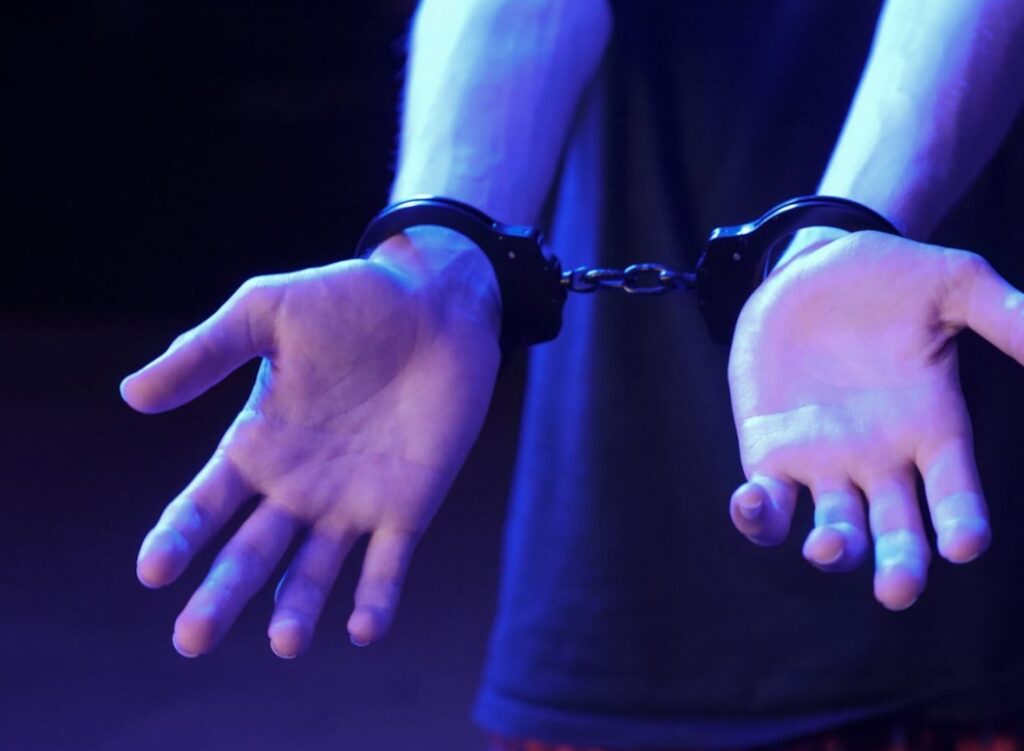 Zatrzymanie przez bielańskich wywiadowców mężczyzny posiadającego narkotyki