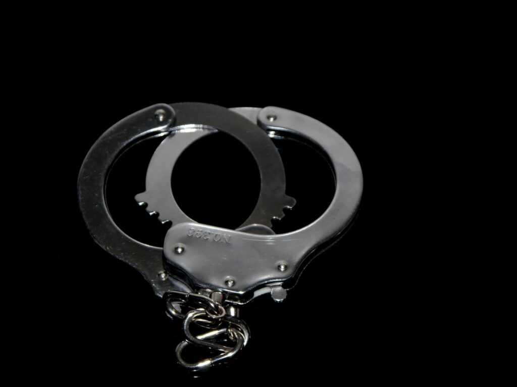 Za posiadanie mefedronu grozi mu do 3 lat więzienia: Operacja policji na Bielanach