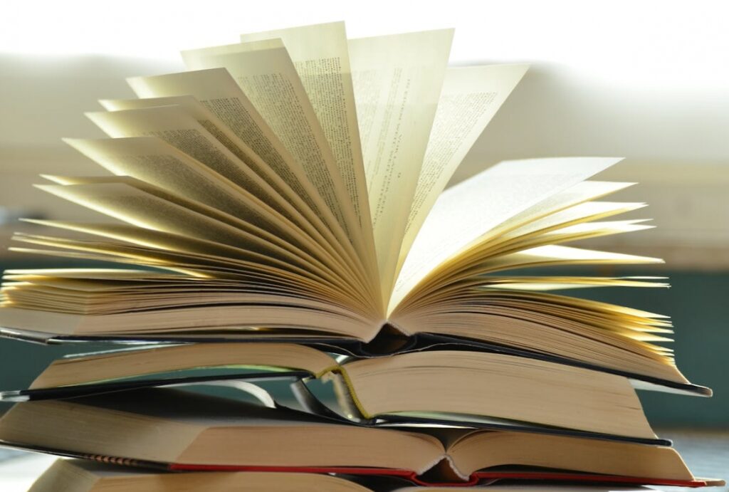 Spotkania z autorami książek w Bibliotece Publicznej im. Staszica – marzec pełen literackich wydarzeń