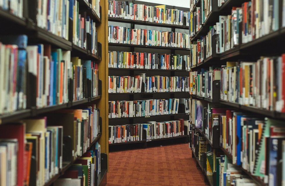 Publiczna Biblioteka im. St. Staszica na al. Zjednoczenia przechodzi renowację i aktualizację